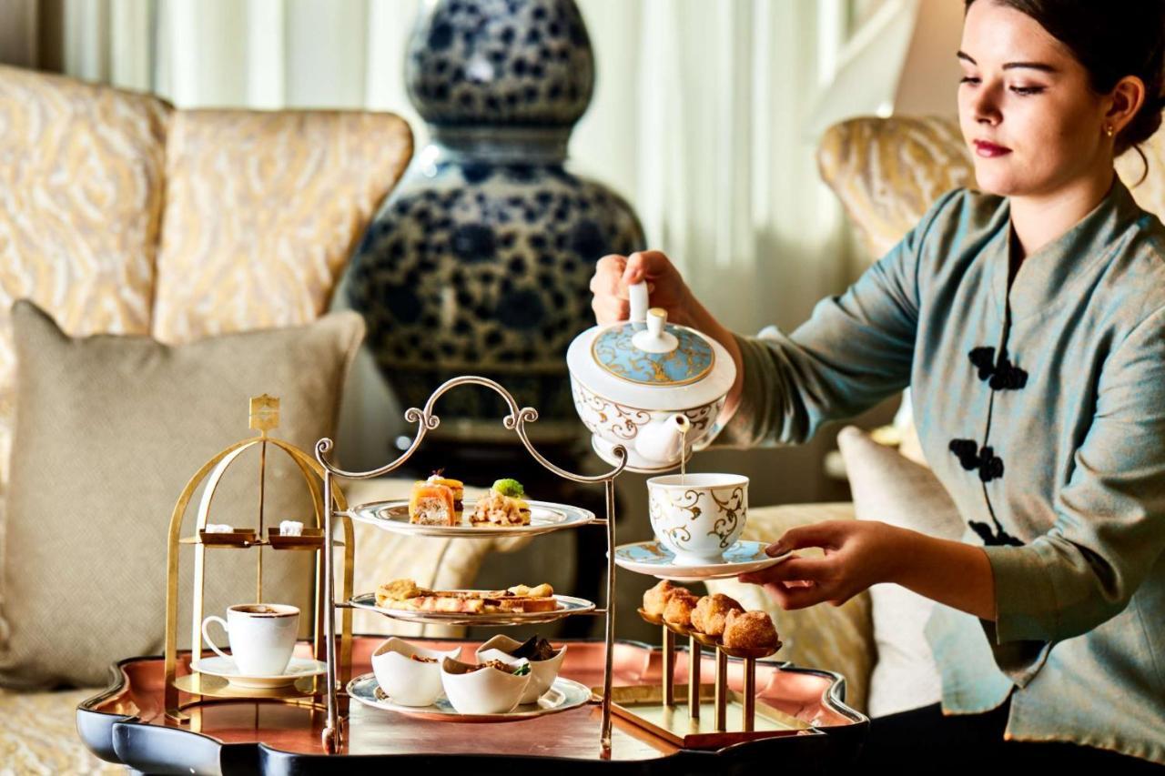 Shangri-La Bosphorus, Istanbul Exterior photo Afternoon tea at the Mandarin Oriental, Dubai