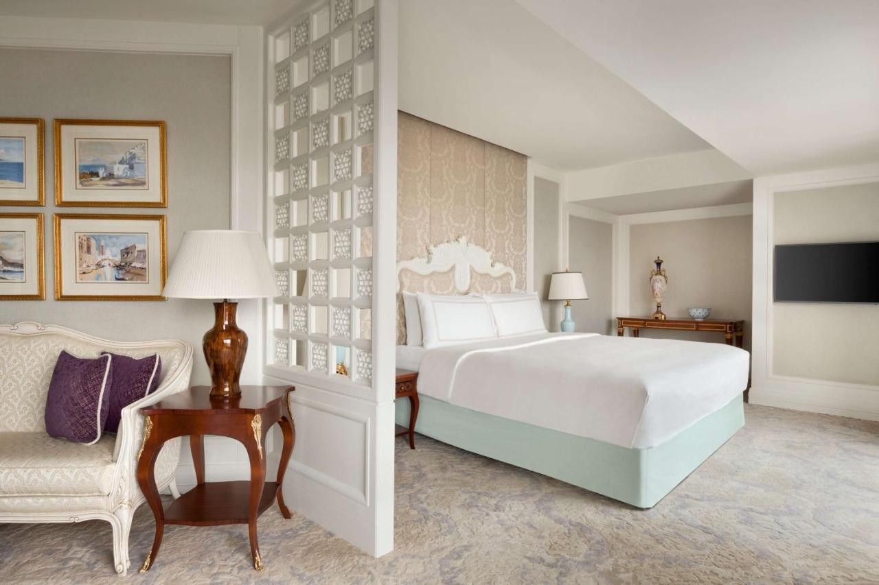 Shangri-La Bosphorus, Istanbul Exterior photo A bedroom at the Four Seasons Hotel