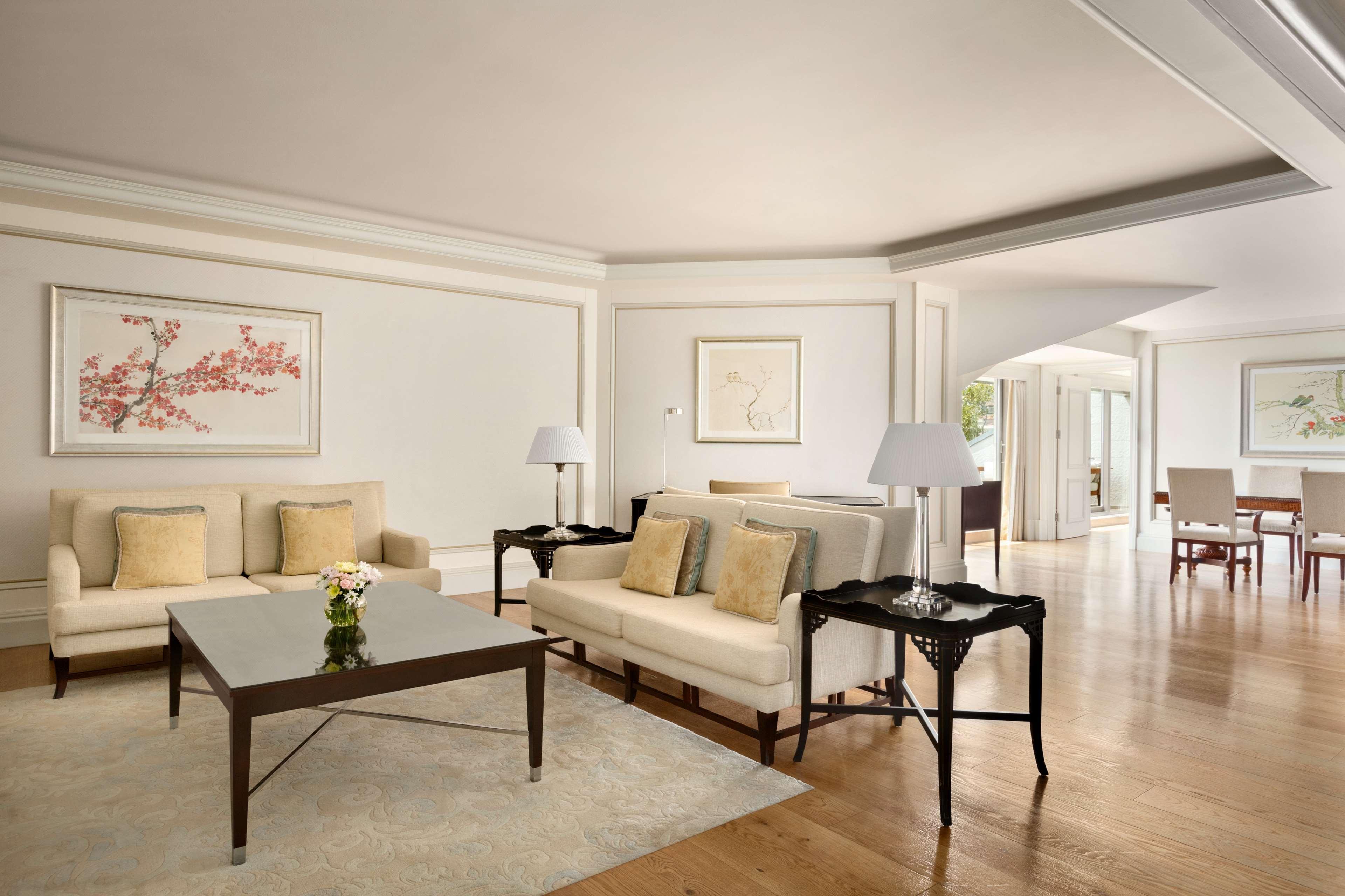 Shangri-La Bosphorus, Istanbul Exterior photo A living room