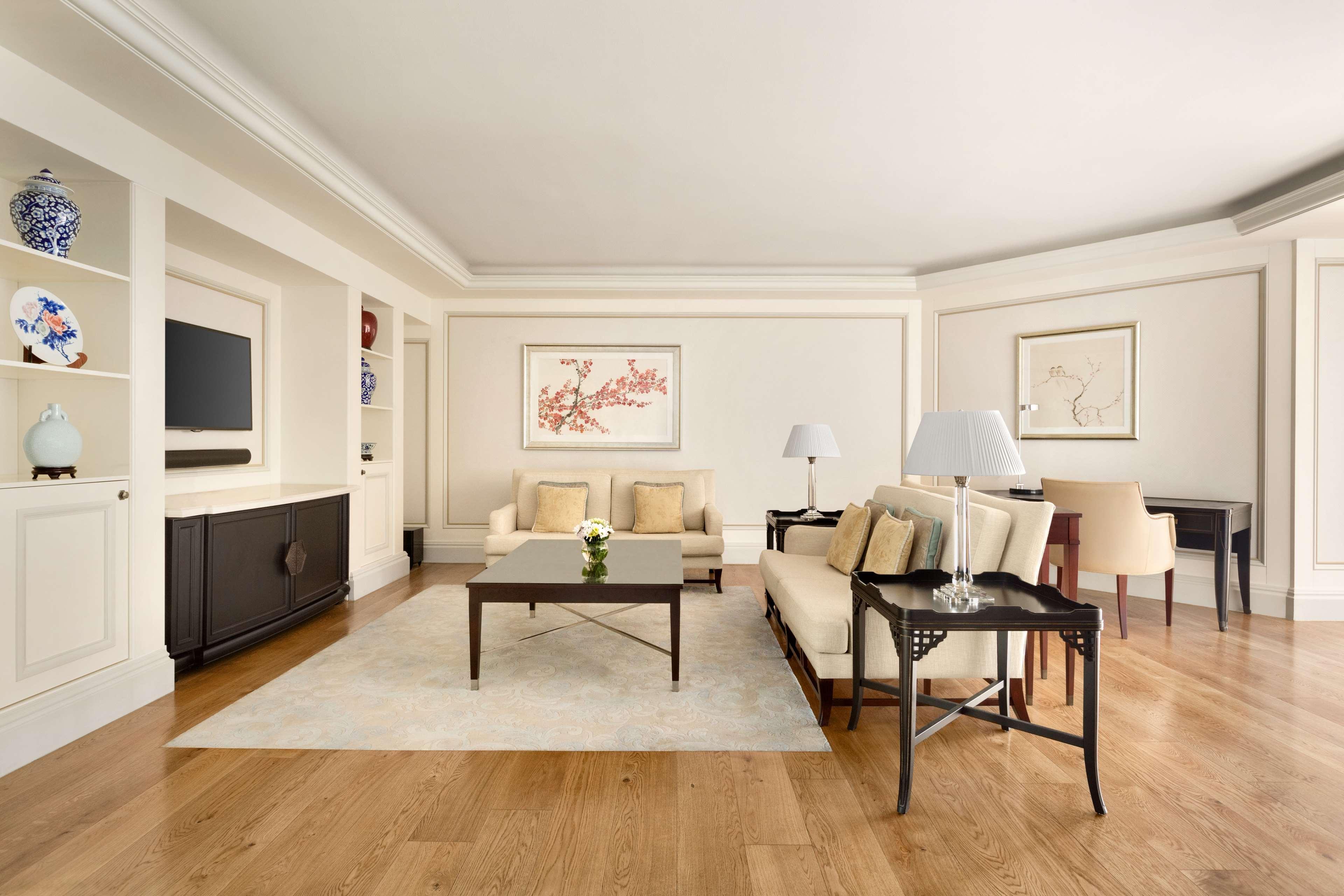 Shangri-La Bosphorus, Istanbul Exterior photo A living room at The Carlyle
